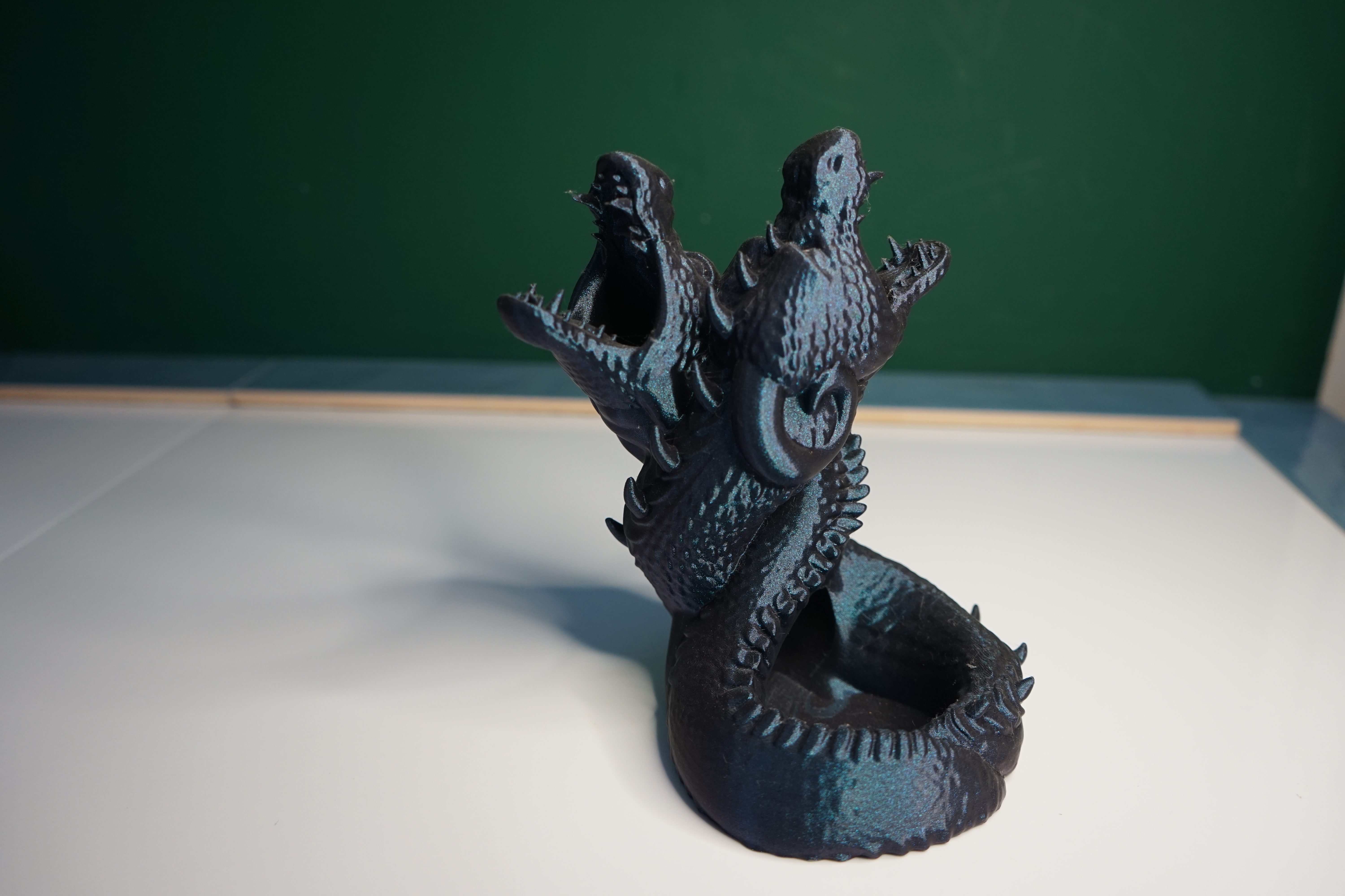 Alternative view of Twin Dragons Dice Tower